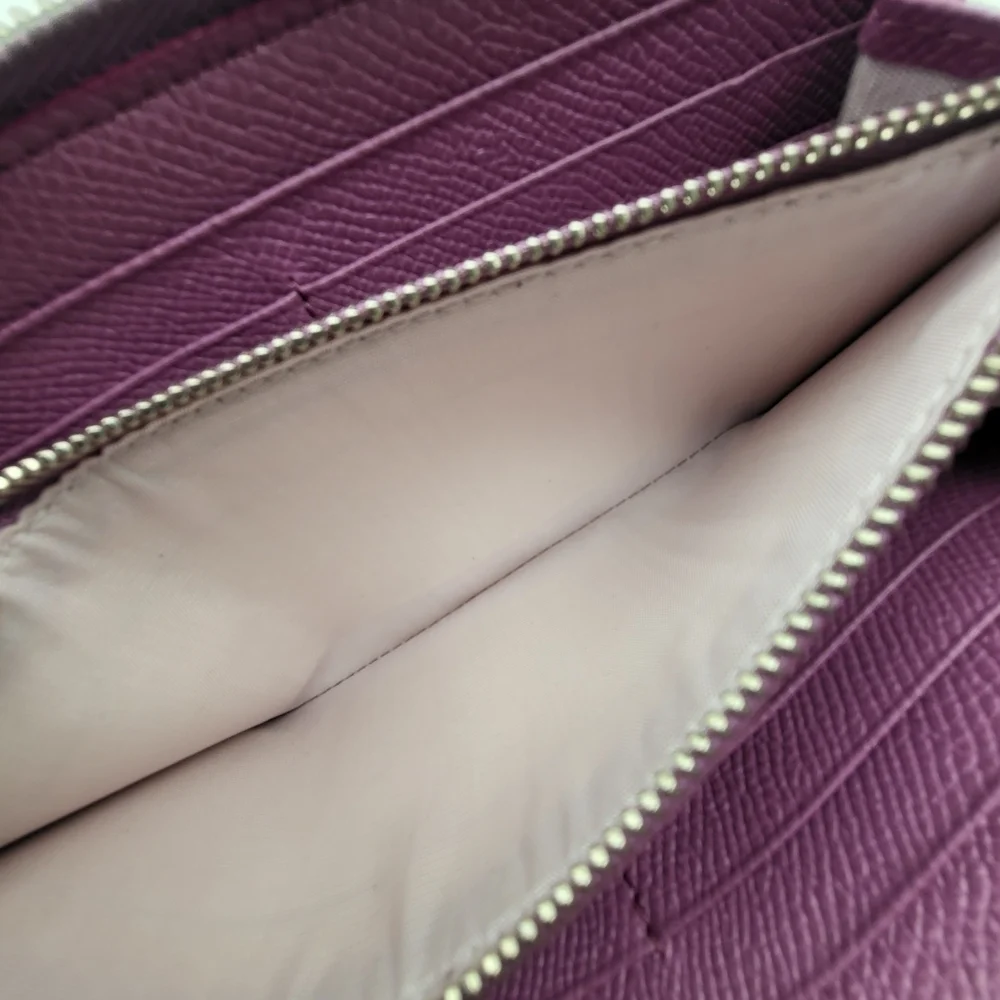 BVLGARI stylish wallet